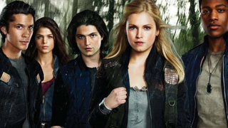 Illustration for article titled First Official Pics of Tomorrow People, The 100 and Star-Crossed!